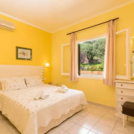 Xenia By Nisaki (Corfu)